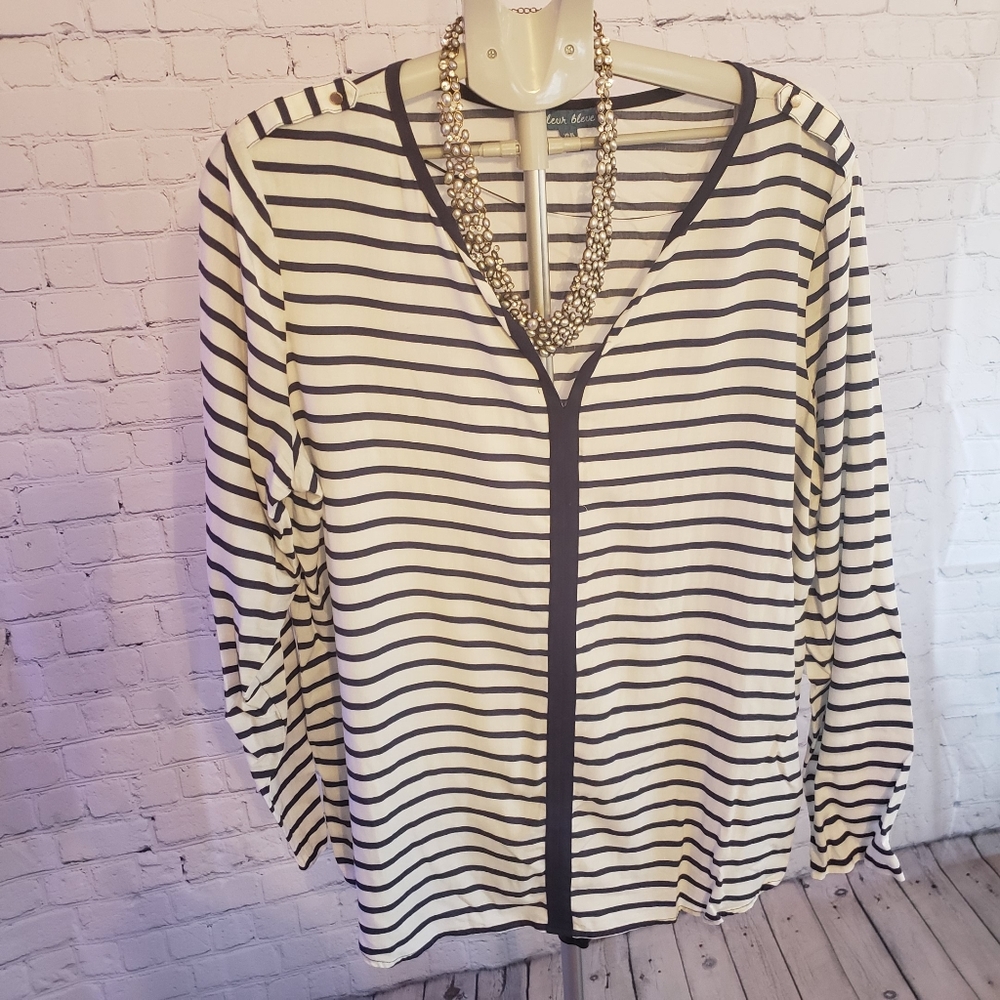Nautical Navy & White Striped Flowy Blouse w/ Cute Button Detail size XL